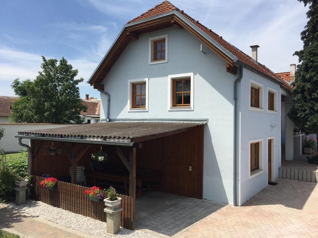 Ferienwohnungen Magedler Луцмансбург Екстериор снимка